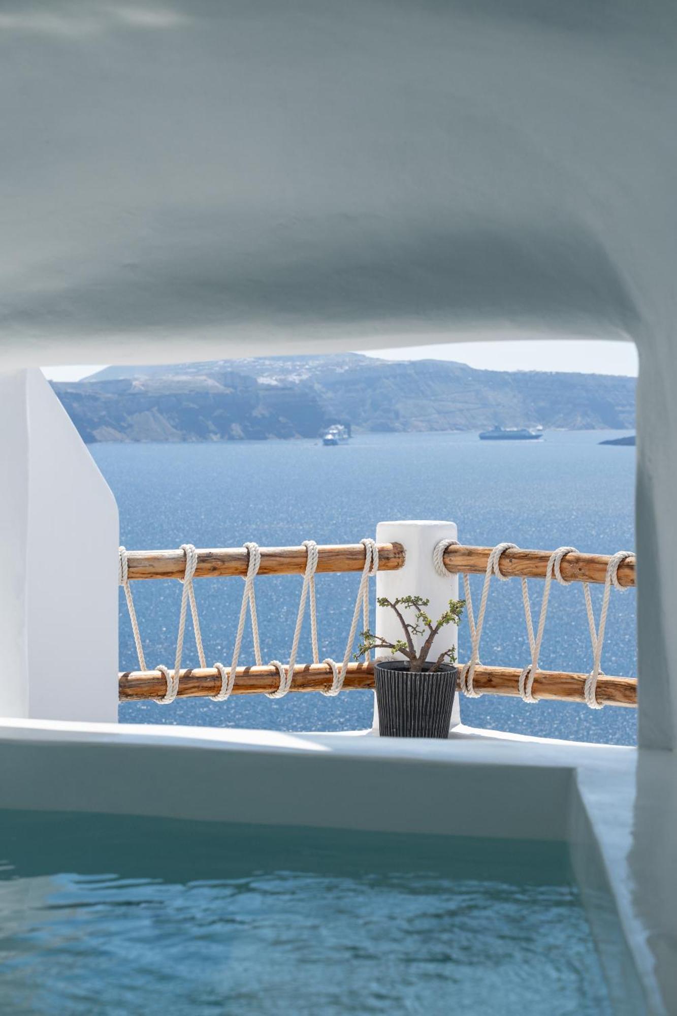 Luxus Vip Suites Oia  Exterior foto